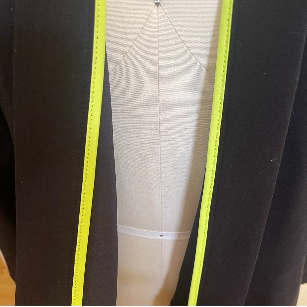 Carolina Belle Montreal Black Knit Blazer; Size M
